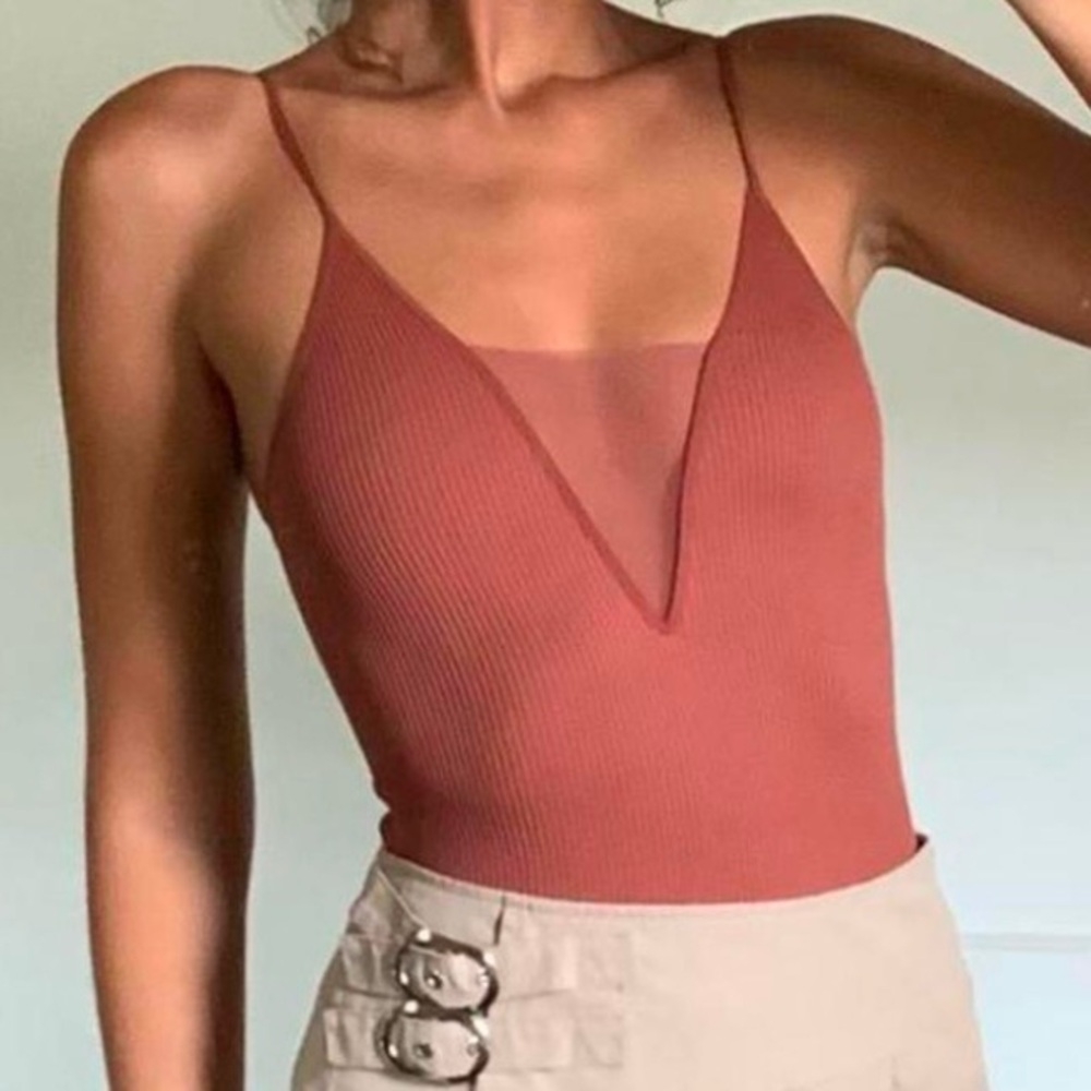 FREE PEOPLE SHOW OFF CAMI IN SIZE XS/S